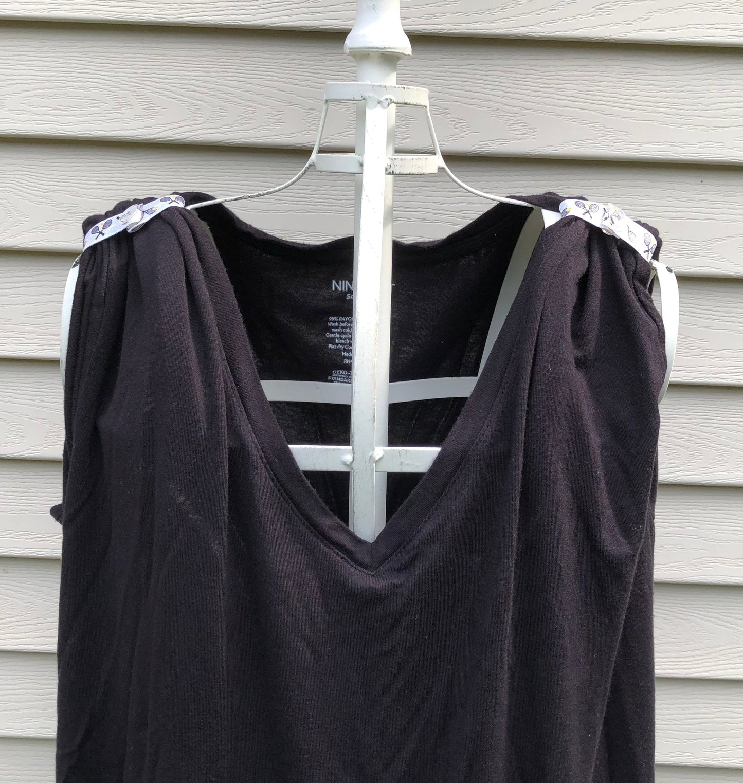 black tshirt with sleeve clips 