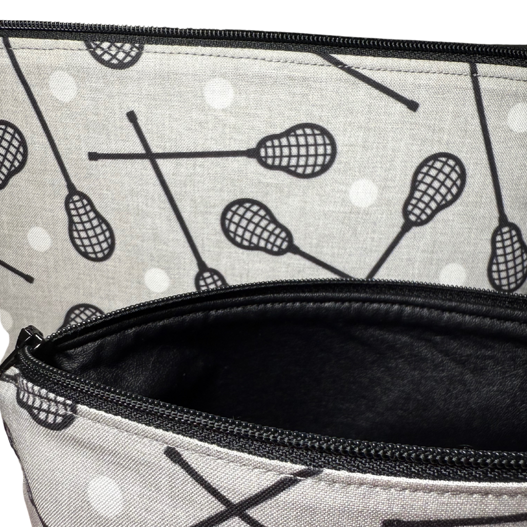 vinyl lining of lacrosse makeup bag