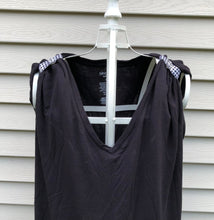 Load image into Gallery viewer, black tshirt with black and white checkered sleeve clips
