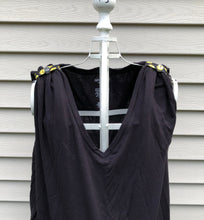 Load image into Gallery viewer, black tshirt with black softball sleeve clips
